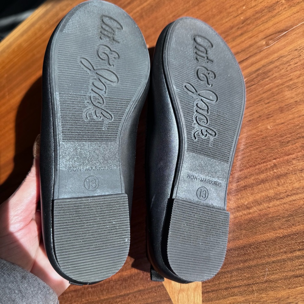 Cat & Jack Kids' Slip-On Ballet Flats in Black. Size 13 - Picture 7 of 9